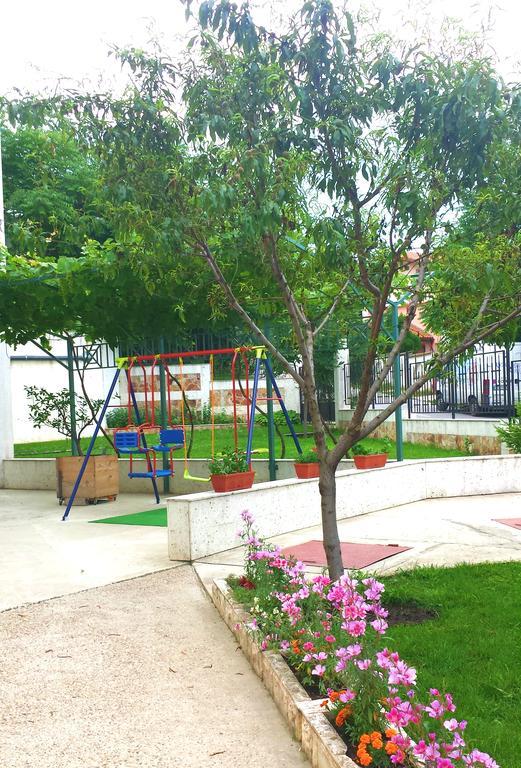Aparthotel Prostor Kavarna ภายนอก รูปภาพ