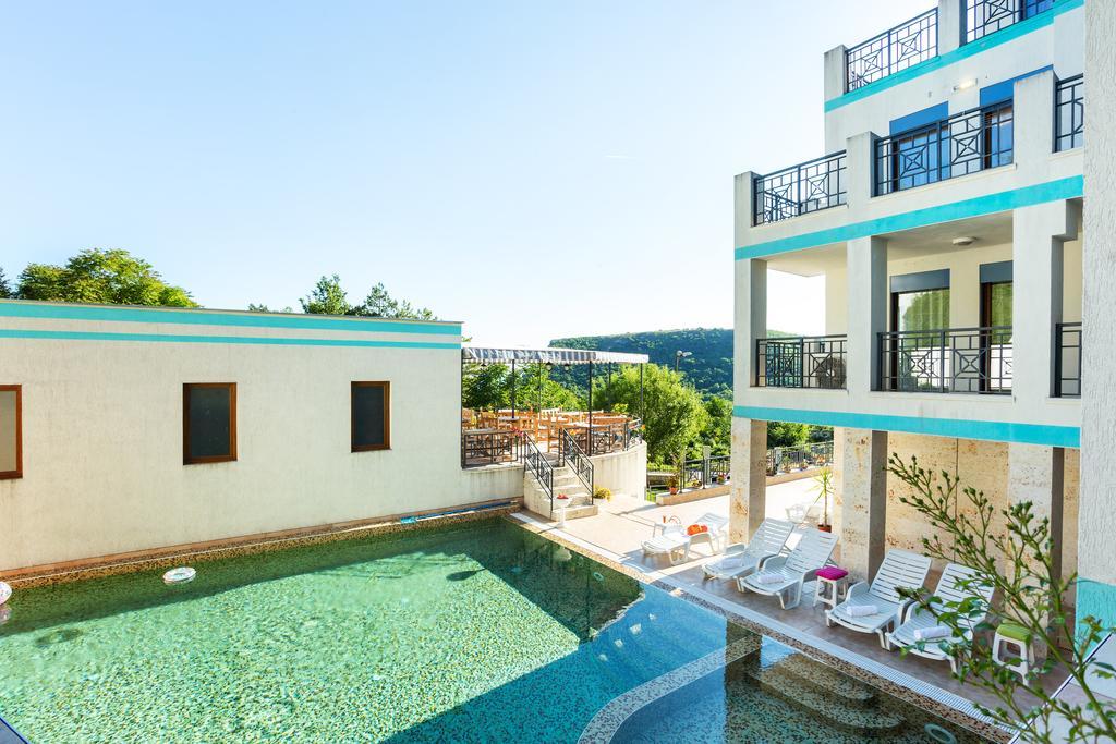 Aparthotel Prostor Kavarna ภายนอก รูปภาพ